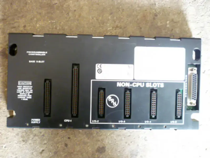 PLC GE Fanuc řady 90-30 IC693CHS397M