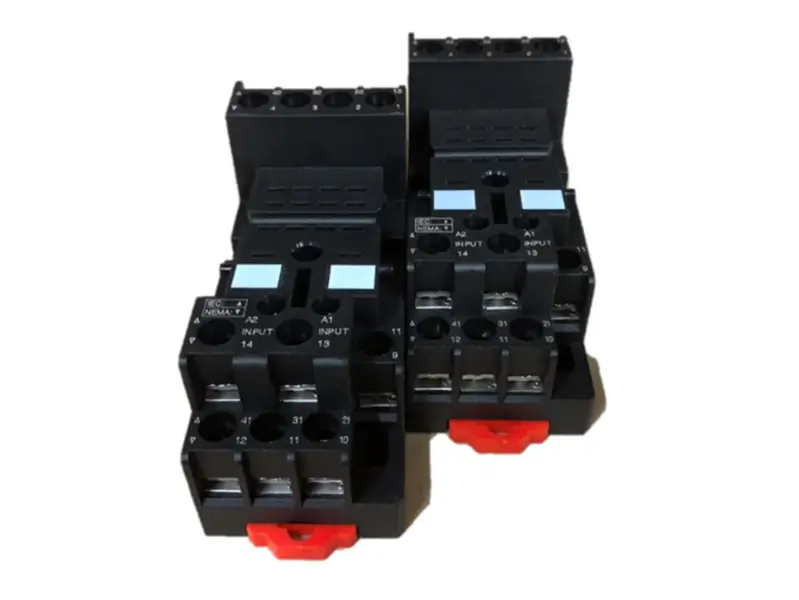 RXZE2M114 250 VAC 10 A Schneider Telemacanique Polovodičová reléová zásuvka