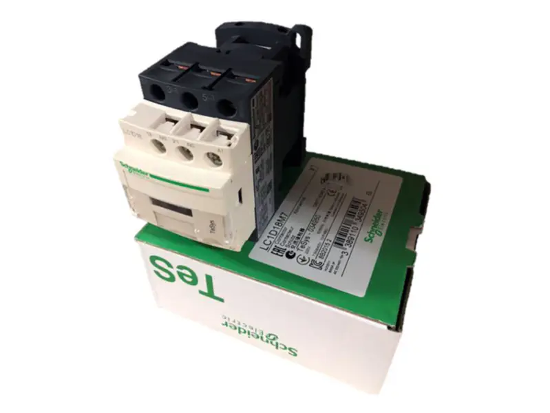 nový a originální LC1D18M7 3P 220V AC 18A Schneider TeSys magenic Stykač