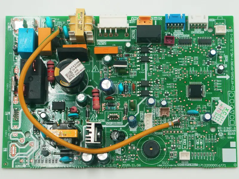 EU-KFR26G/BP3N1Y-AE.D.11.NP1-1 Obvod PCB 17122000016771 Řídicí deska vnitřní jednotky Midea