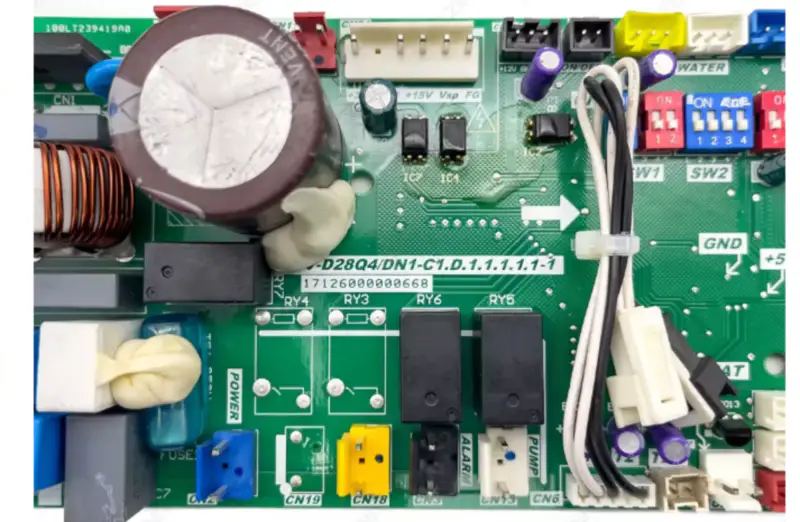 Centrální klimatizace Midea MDV-D28Q4/DN1-C1.D.1.1.1.1.1-1 Řídicí deska 17126000000668