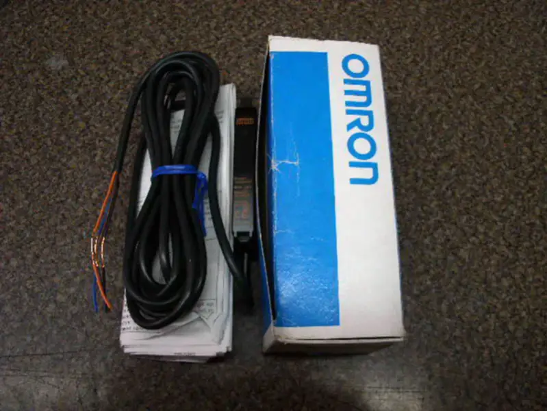Omron E3X-DA21