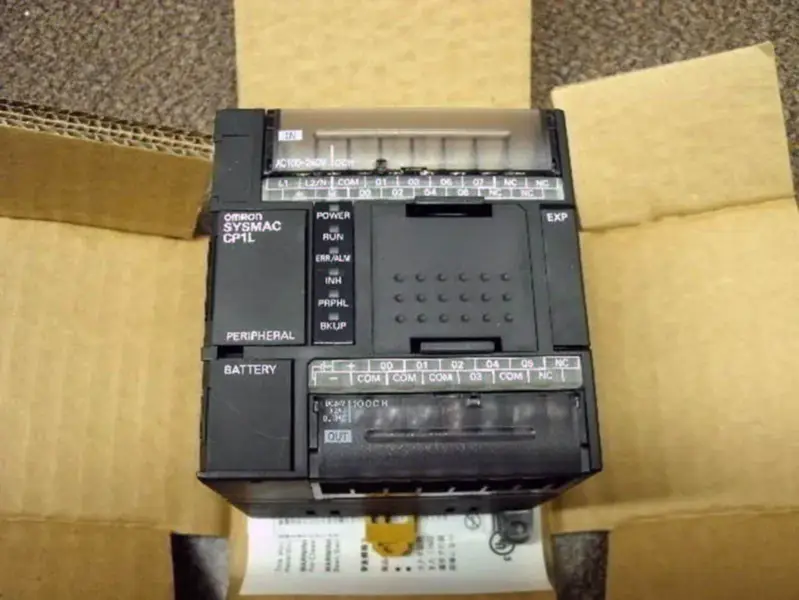 Omron CP1L-L14DR-A