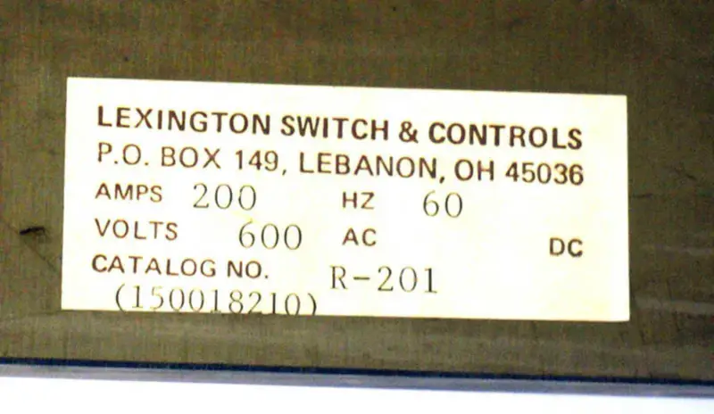 SPÍNAČE A OVLADAČE LEXINGTON R-201