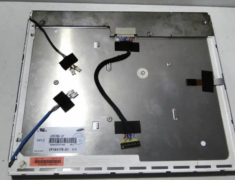 SAMSUNG LTM170EU-L01