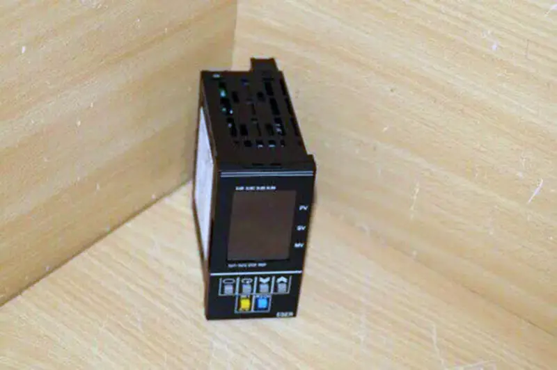 Omron E5ER-QTB-DRT