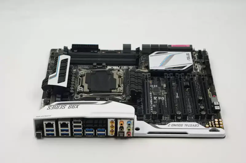 Základní deska Asus X99-DELUXE