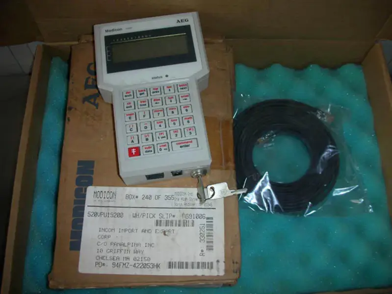 Schneider MODICON 520VPU19200