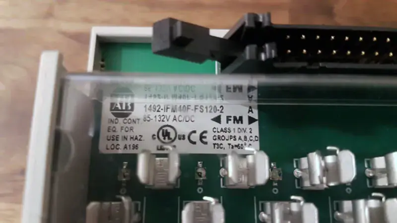Allen-Bradley 1492-IFM40F-FS120-2