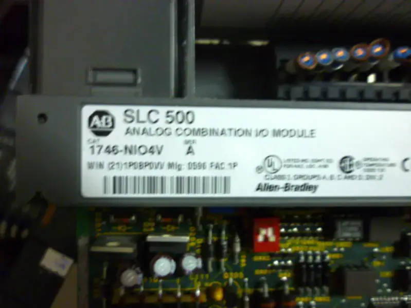AB PLC SLC500 1746-NI04V NIO4V