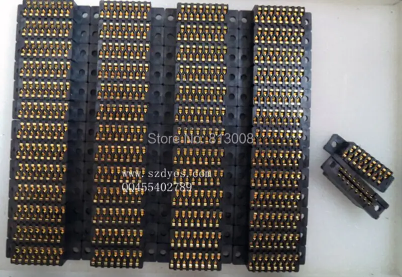 IC114-2204-3 dvouřadý 20Pin 2,54MM Burn-in Socket pozlacený IC