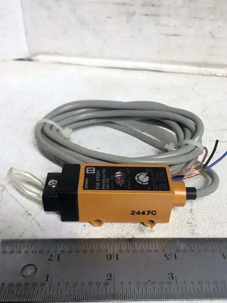 OMRON E3S-X3CE4