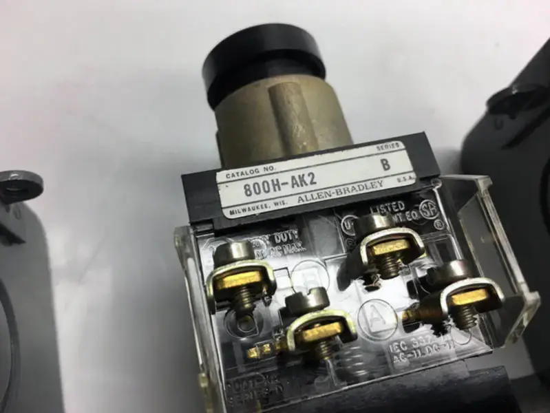 Allen-Bradley 800H-AK2