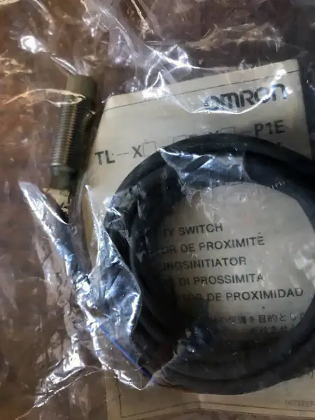 OMRON TL-X5MC1-GE