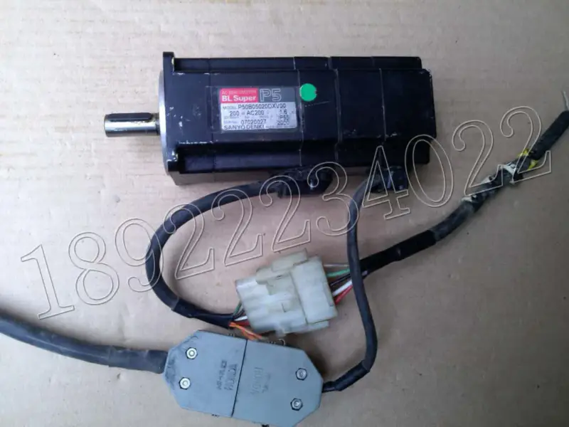 P50B05020DXV00 SANYO Motor 200W AC200V 1,6A