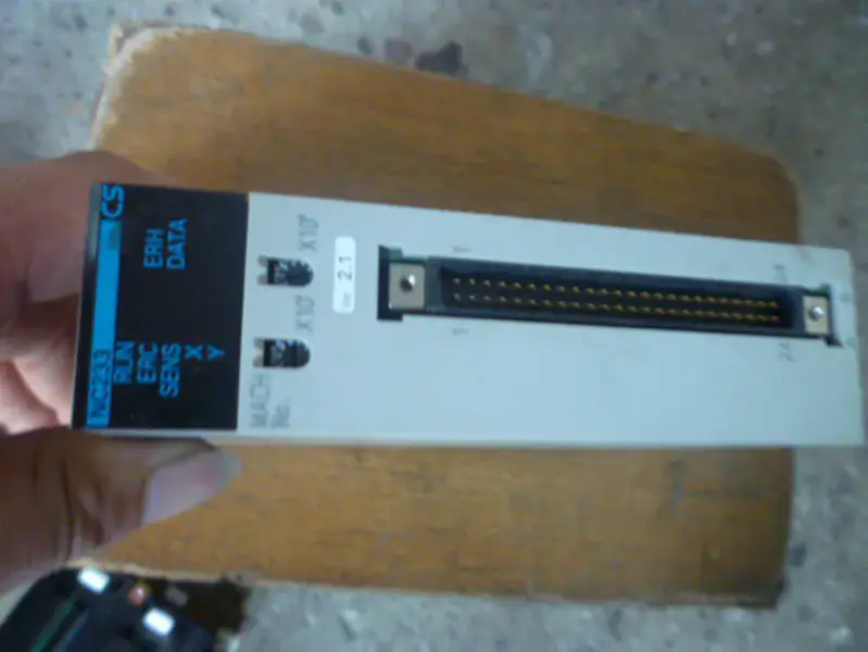 OMRON PLC CS1W-NC233