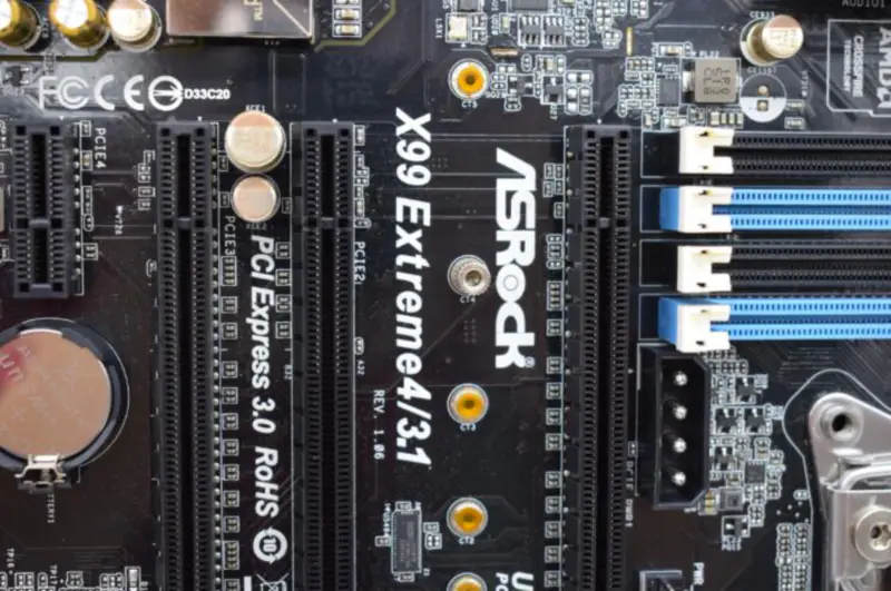 Základní deska ASRock X99 Extreme4/3.1 LGA 2011-3 podporuje procesory V3/V4