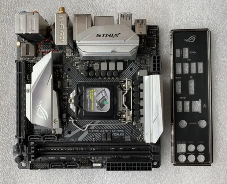 Základní deska Asus ROG STRIX Z370-I GAMING LGA1151 DDR4