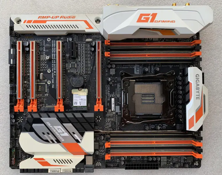 Základní deska Gigabyte GA-X99-Phoenix SLI LGA 2011-V3