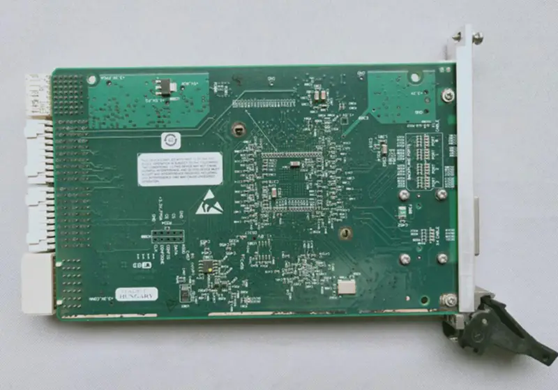 NI PXIe-8370 Modul dálkového ovládání PXI