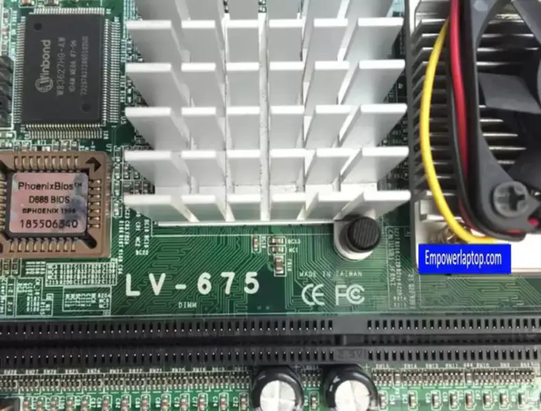 Průmyslová základní deska COMMELL LV-675 MiniITX