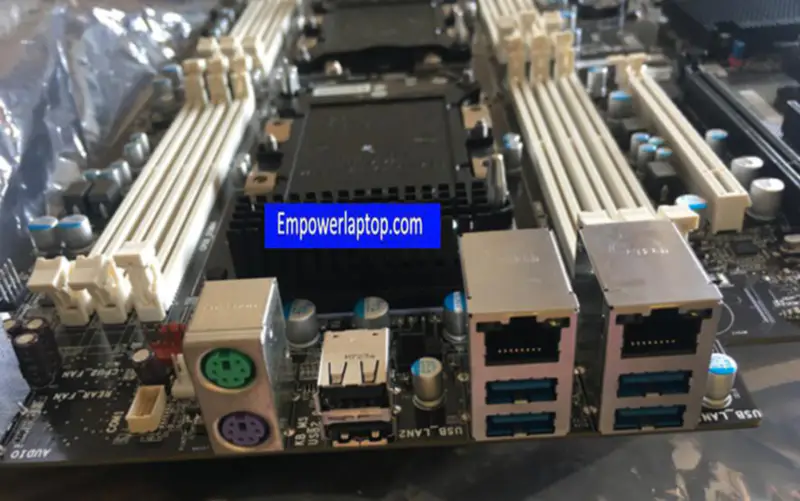 Základní deska serveru Lenovo ThinkStation P720 00FC947 LGA3647