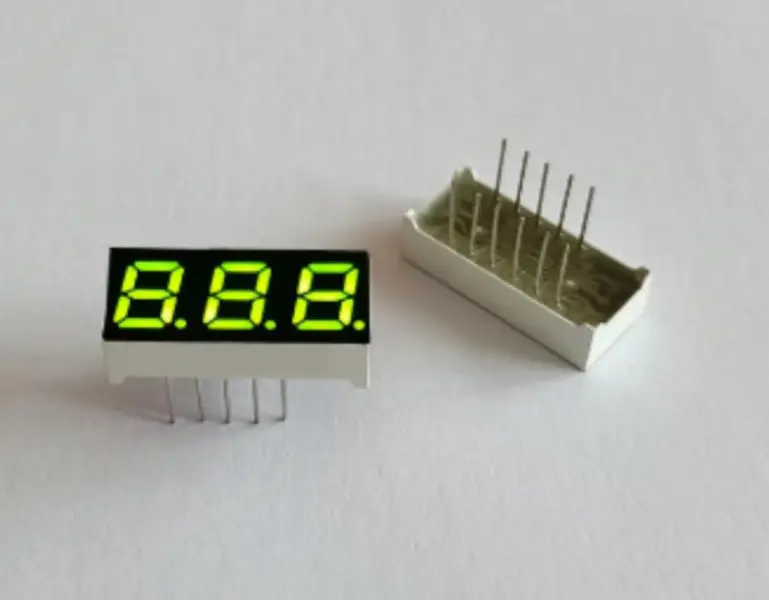 Malý 0,28 palce 2381AG/BG 2,5V-30V Mini digitální voltmetr Tester napětí Měřič 3místná digitální trubice