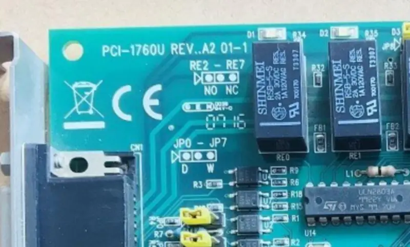 Advantech PCI-1760U REV.B1 A1 A2 8-ch relé a 8-ch izolovaný digitální vstup Univerzální PCI karta