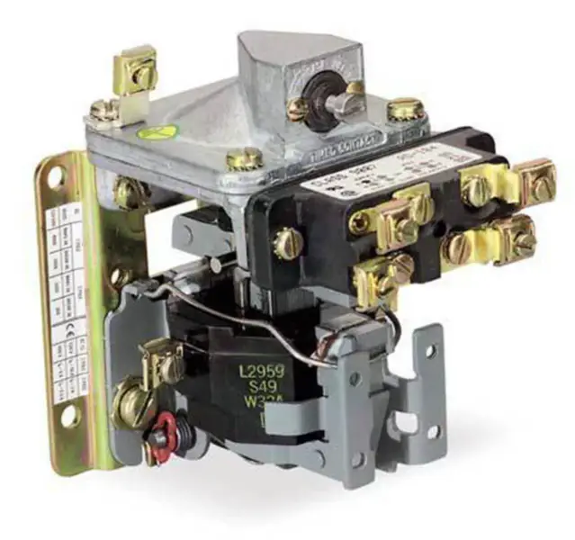 Square D 9050AO10EV02