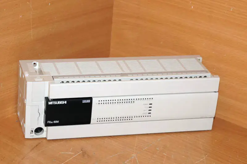 Mitsubishi FX3U-80MR/ES