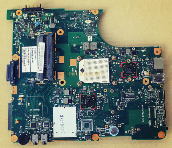 Základní deska Toshiba V000138300