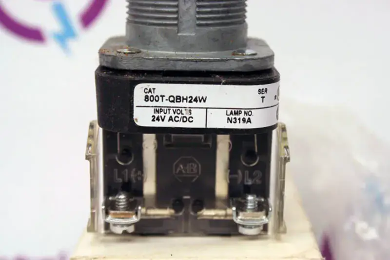 Allen-Bradley 800T-QBH24W