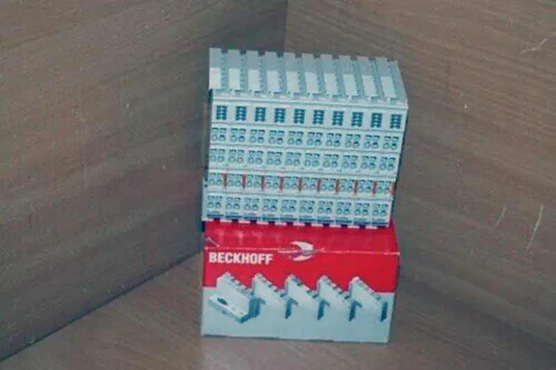 BECKHOFF EL2004