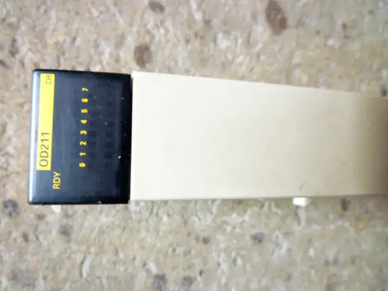 OMRON PLC CQM1-OD211