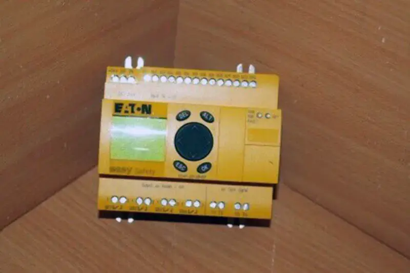 Eaton ES4P-221-DRXD1