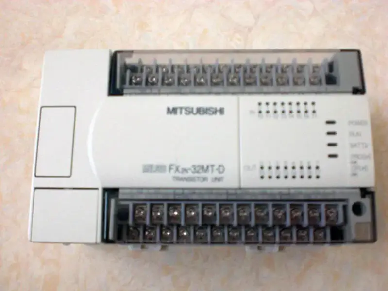 Mitsubishi FX2N-32MT-D