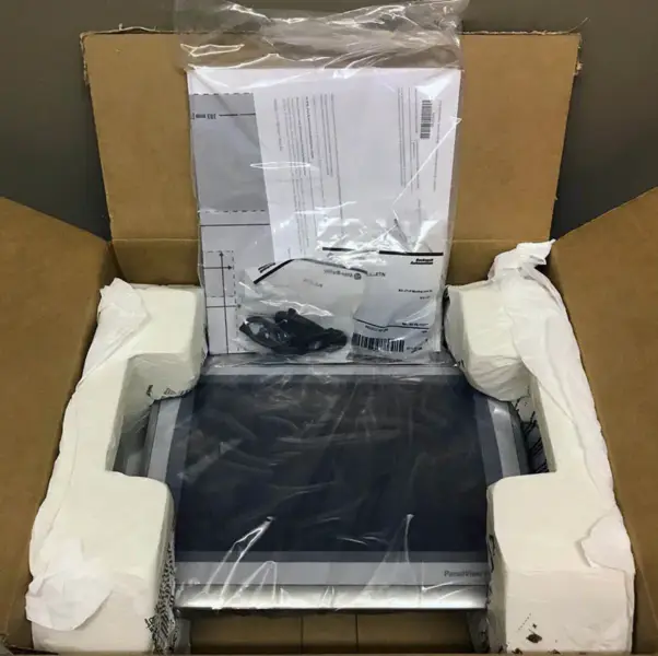 Allen-Bradley 2711P-T12W22A9P