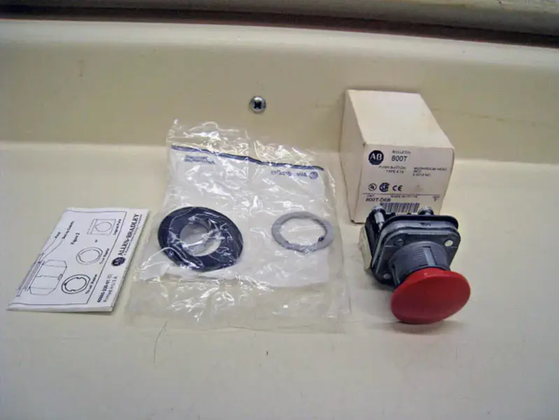 Allen-Bradley 800T-D6B