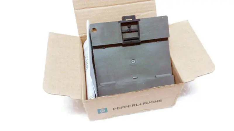 Pepperl VAA-4EA-K3-ZE/E2