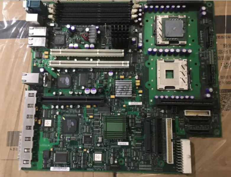 Základní deska serveru IBM X345 23K4455