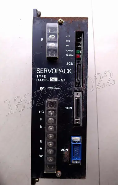 Ovladač YASKAWA SERVOPACK CACR-04-NF