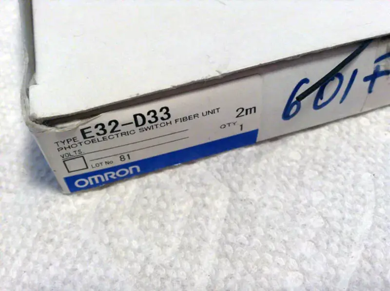 Omron E32-D33