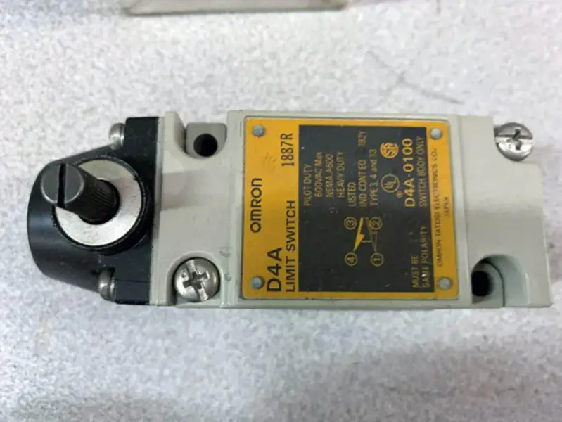 OMRON D4A-0100