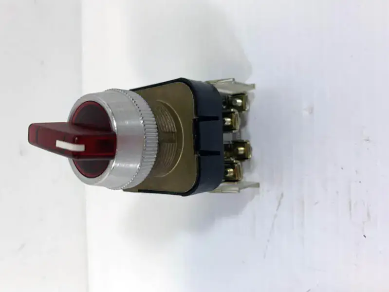 Allen-Bradley 800T24HR2KB6AX