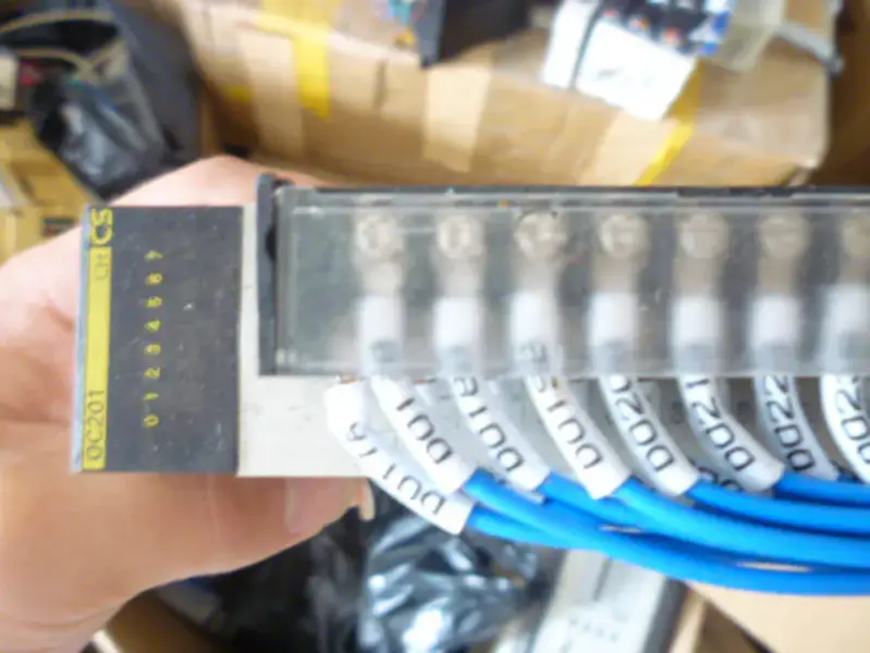 OMRON PLC CS1W-OC201