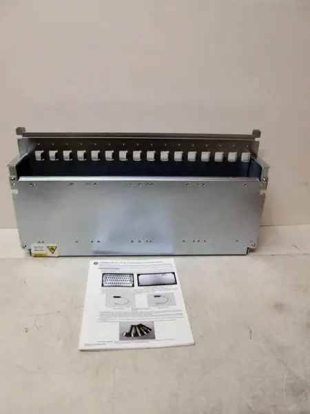 Allen-Bradley 1492-MUA4-A13-A17