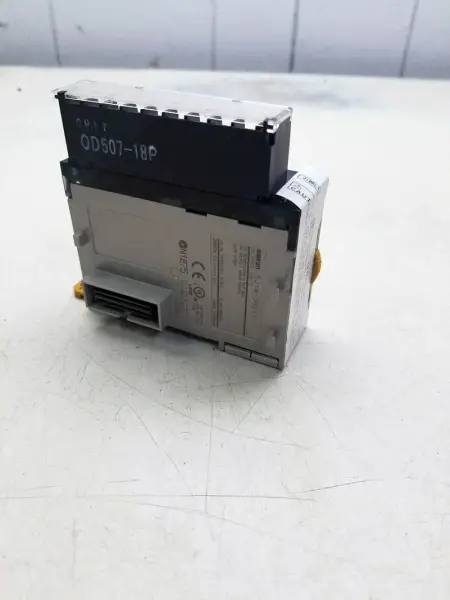 Omron CJ1W-0D211