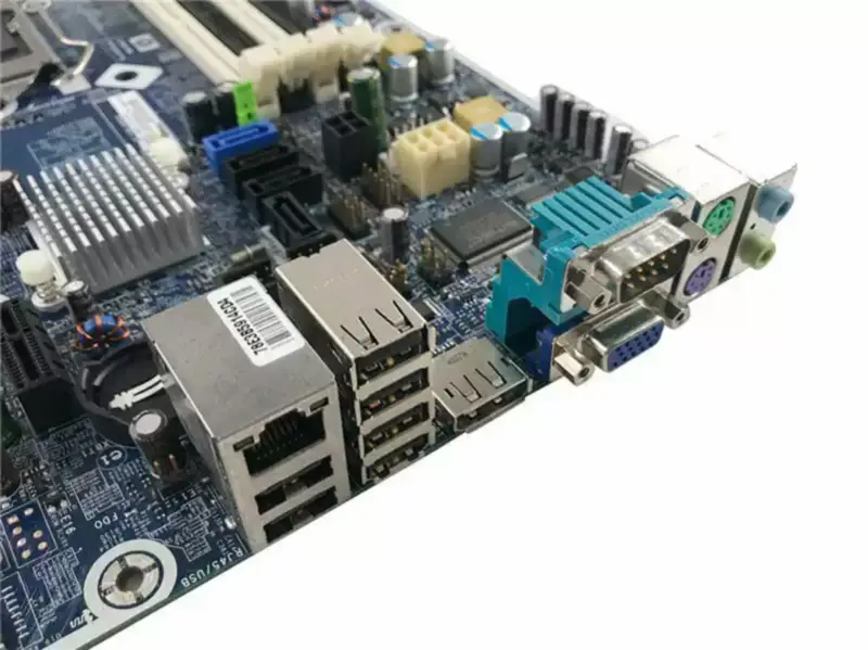 Základní deska HP 599169-001599369-001 Z200 SFF 8100 Elite