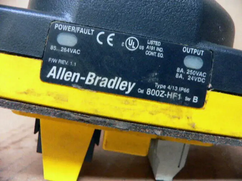 Allen-Bradley 800ZHF1