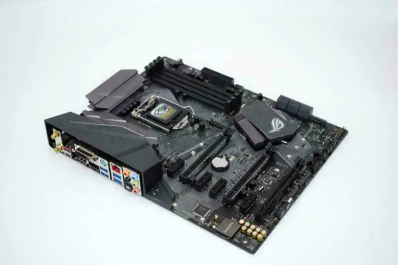 Základní deska Asus STRIXZ270EGAMING